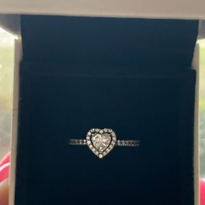 Pandora Elevated Heart Ring sz6